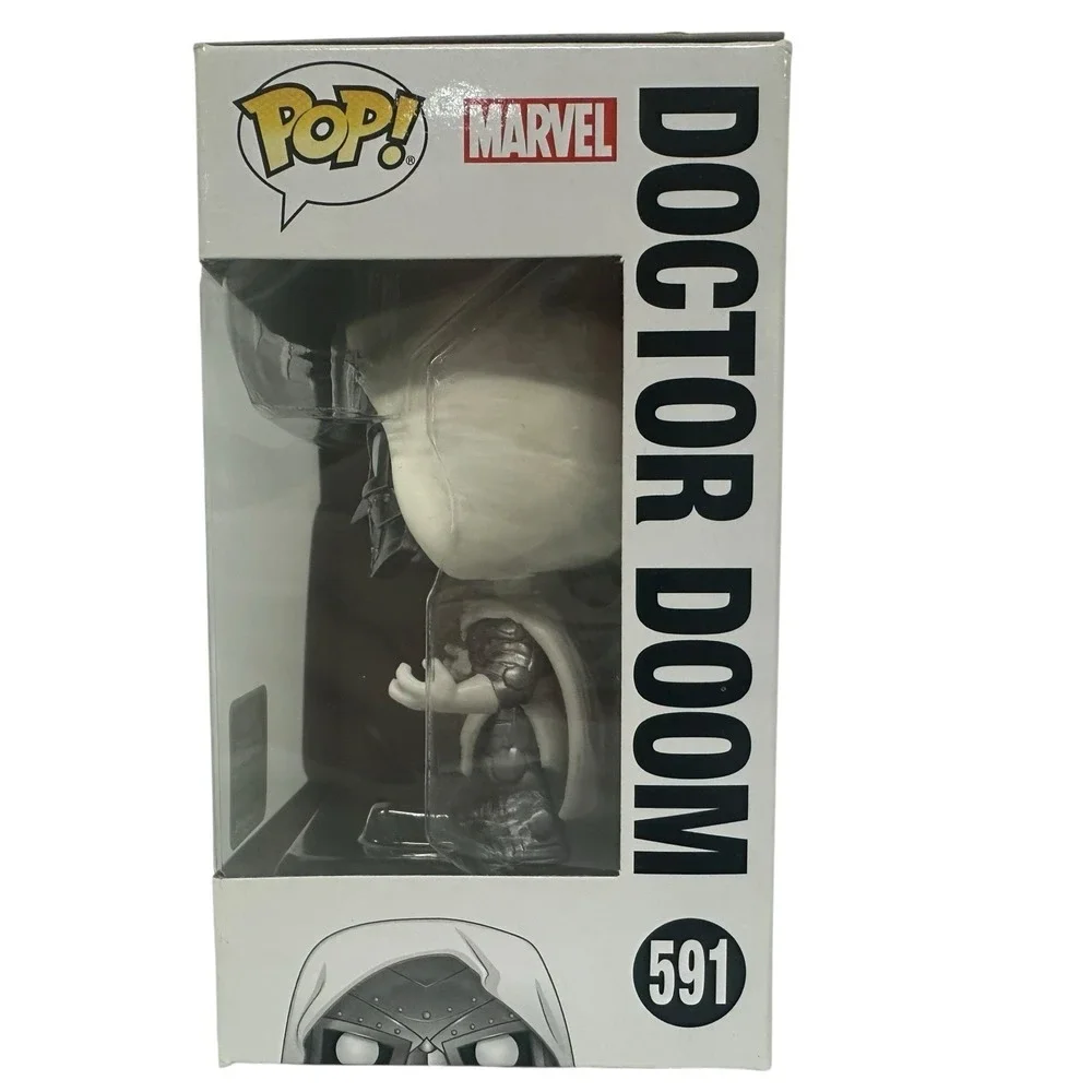 Funko POP! Marvel #591 Doctor Doom ECCC w/con Sticker! 2020 Fantastic 4